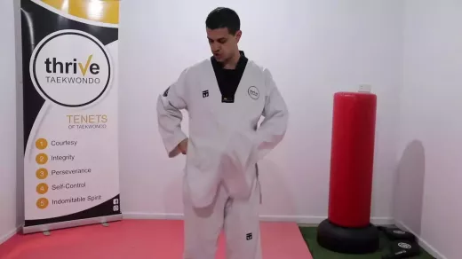 מציאת גודל אחיד הטאקוונדו המושלם עם התרשים המעמיק שלנו